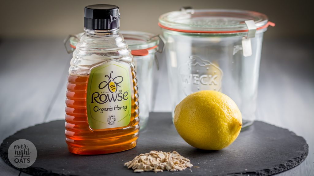 honey and lemon overnight oats
